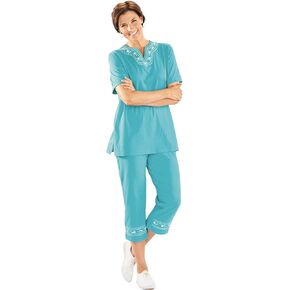 AmeriMark Embroidered Floral Trim Capri Set Women's Capri Top & Pants Outfit