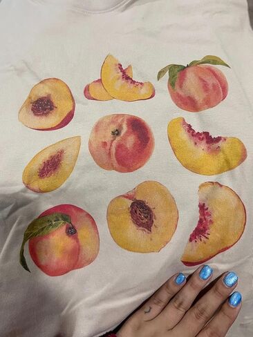 Vintage Peaches Printed Graphic Tees Summer Women Cute Short Sleeve Summer T-shirt Fruit Shirt Aesthetic Tops in Saudi Arabia