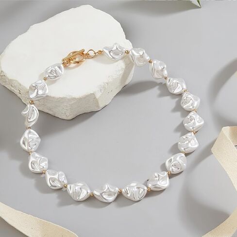 Dainty Baroque Pearl Necklaces for Women Irregular Freshwater Pearl Choker Necklace Gold Vintage Pearl Choker Beaded Chain Necklace White Pearl Beaded Charm Necklace for Birthday Wedding Jewelry in Saudi Arabia