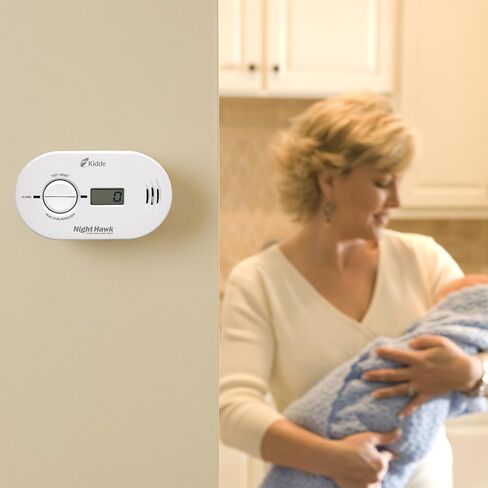 كاشف أول أكسيد الكربون من Kidde، يتم توصيله بالحائط مع بطارية احتياطية 9 فولت، وشاشة LED رقمية in Saudi Arabia