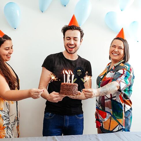 دبوس شارة صفيح رائع 20 ورائع، دبوس عيد ميلاد سعيد 20، هدية عيد ميلاد 20، زر بروش ملون لتزيين حفلات عيد الميلاد العشرين - وردة ذهبية وسوداء in Kuwait