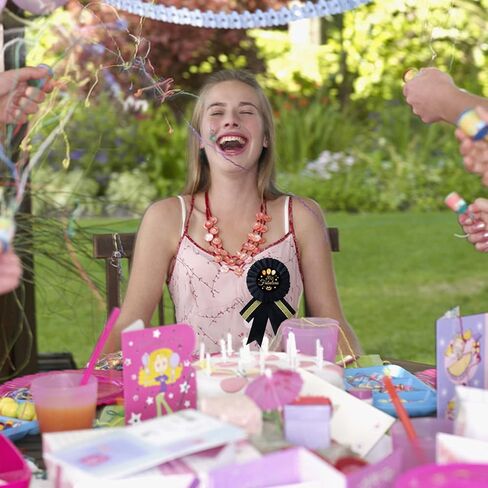 دبوس شارة صفيح رائع 20 ورائع، دبوس عيد ميلاد سعيد 20، هدية عيد ميلاد 20، زر بروش ملون لتزيين حفلات عيد الميلاد العشرين - وردة ذهبية وسوداء in Kuwait