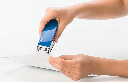 دباسة مدمجة E30، سعة 30 ورقة، دليل تدبيس دقيق، هندسة ألمانية، دبوس|مسمار، ضمان 10 سنوات، أحمر (020-1844) in Kuwait