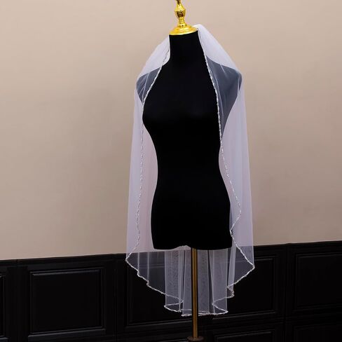 Bridal Veil Pearl Crystal Edge 3D Flower Pearls Wedding Veils with Comb,1 Tier Fingertip Length Short Bride Veils in Saudi Arabia