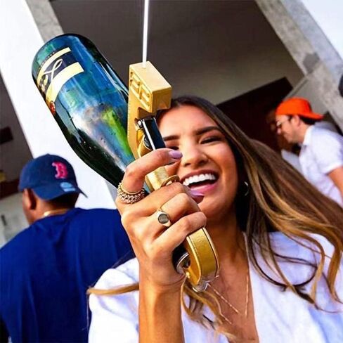 Champagne Gun الجيل الرابع من لعبة إطلاق النار على الحفلات مع نطاق ممتد مثالي لحفلات توديع العزوبية واحتفالات أعياد الميلاد in Saudi Arabia