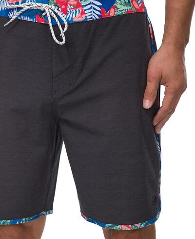 Reef Men Standard Mondo Boardshorts in Saudi Arabia