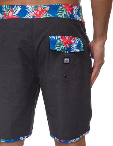 Reef Men Standard Mondo Boardshorts in Saudi Arabia