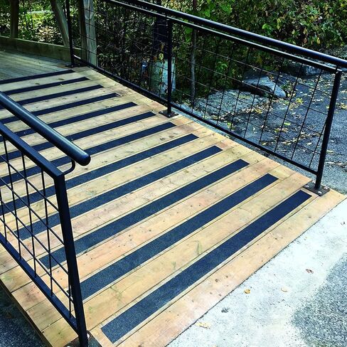 شريط لاصق عالي الجودة 60 حبيبة مضاد للانزلاق، داخلي/خارجي، رائع للسلالم والأرصفة والقوارب والمنحدرات، أسود، 2 بوصة × 60 قدم، SG3102B in Kuwait