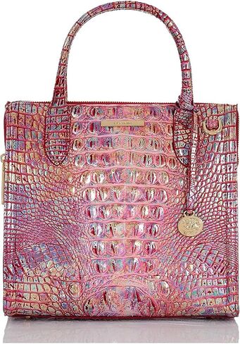Magenta Wonderland Melbourne Small Caroline in Kuwait