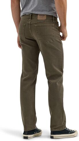 Wrangler Authentics Men's Classic 5-Pocket Relaxed Fit Flex Jean in Kuwait