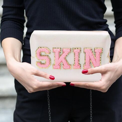 حقيبة مكياج Lcpadri للنساء، حقيبة مستحضرات التجميل Preppy Stuff Letter Pouch مع مقبض، مقاومة للماء ومحمولة من النايلون اللامع لتنظيم حقيبة أدوات الزينة للسفر مع سحاب، وردي in Kuwait