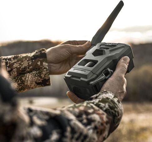 كاميرا SPYPOINT Flex G-36 الخلوية، صور بدقة 36 ميجابكسل ومقاطع فيديو بدقة 1080 بكسل مع صوت، مع تمكين نظام تحديد المواقع العالمي (GPS)، اتصال LTE ثنائي الشريحة، نطاق فلاش واكتشاف 100 بوصة in Kuwait