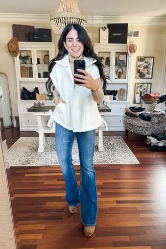 Women's Fleece Vest Oversized Sleeveless Fuzzy Sherpa Vests Outerwear with Pockets in Saudi Arabia