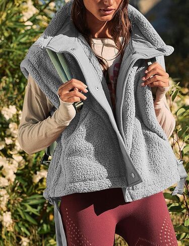 Women's Fleece Vest Oversized Sleeveless Fuzzy Sherpa Vests Outerwear with Pockets in Saudi Arabia