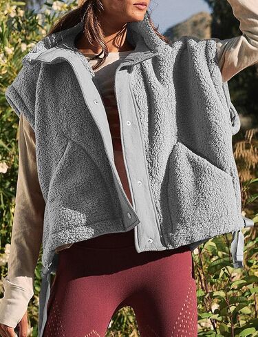 Women's Fleece Vest Oversized Sleeveless Fuzzy Sherpa Vests Outerwear with Pockets in Saudi Arabia