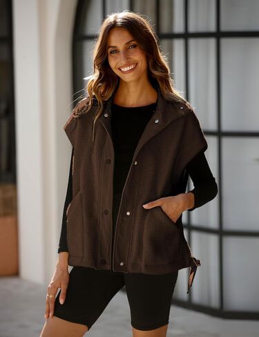 Women's Fleece Vest Oversized Sleeveless Fuzzy Sherpa Vests Outerwear with Pockets in Saudi Arabia