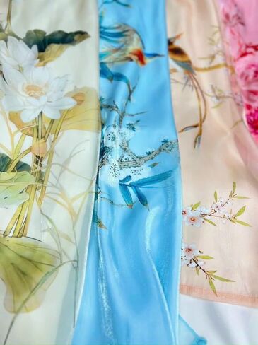 طقم شيفون آو داي بطبعات لوتس الربيع | الفيتنامية الحديثة المعدة مسبقًا آو داي| السنة القمرية الجديدة in Kuwait