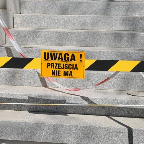 شريط أمان MIDELONG للتحذير من المخاطر باللونين الأسود والأصفر، 1.8 بوصة × 54 قدم، شريط مضاد للانزلاق، شريط تحذير لاصق عالي الجر للجدران والأرضيات ومعدات الأنابيب، لفة من 1 in Kuwait