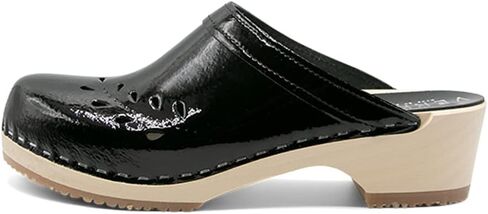 قباقيب خشبية VERKA للسيدات من السويد - BLOMMA in Kuwait