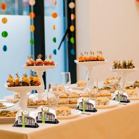 ZILAMGOO 100 Pack Cake Slicing Box with 100Pcs Sticker, Disposable Clear Plastic Cake Box with Lid Individual Cheesecake Container for Cake, Tiramisu, Mousse (Black) in Kuwait