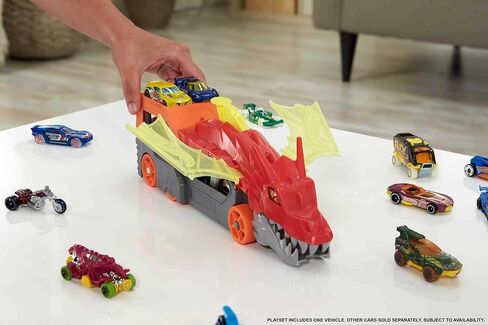 Hot Wheels Toy Car Shark Chomp Transporter & 1:64 Scale Car, Connects to Hot Wheels Track & Stores 5 Scale Vehicles in Saudi Arabia