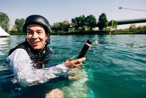 خوذة ليكويد فورس 2024 نيكو ويك بورد (كبير جدًا) in Kuwait