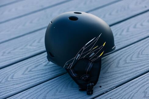 خوذة ليكويد فورس 2024 نيكو ويك بورد (كبير جدًا) in Kuwait