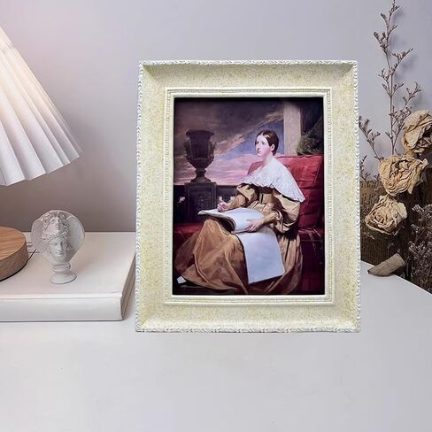 Vintage Picture Frame 8x10 Inch, Antique Ornate Photo Frames with Glass Front, Brushed Design, Tabletop & Wall Hanging, Photo Gallery, Gold in Kuwait