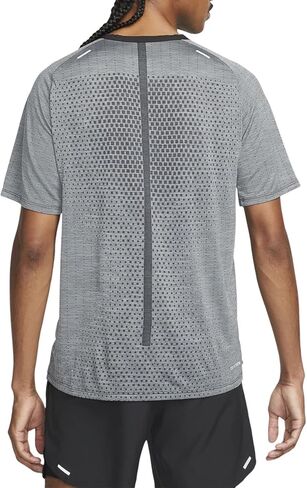 قميص الجري Nike TechKnit للرجال Dri-FIT ADV بأكمام قصيرة - مقاس متوسط in Saudi Arabia