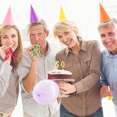 شموع عيد الميلاد الخمسين - شمعة كعكة عيد الميلاد الذهبية رقم 50، زينة كعكة عيد الميلاد السعيدة 50 لحفلة عيد ميلاد تبلغ خمسين عامًا وزينة الذكرى السنوية الخمسين in Kuwait