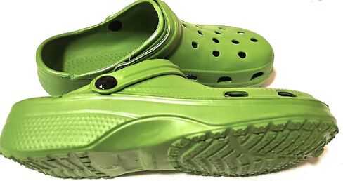 قباقيب للبالغين من الجنسين للنساء والرجال in Kuwait