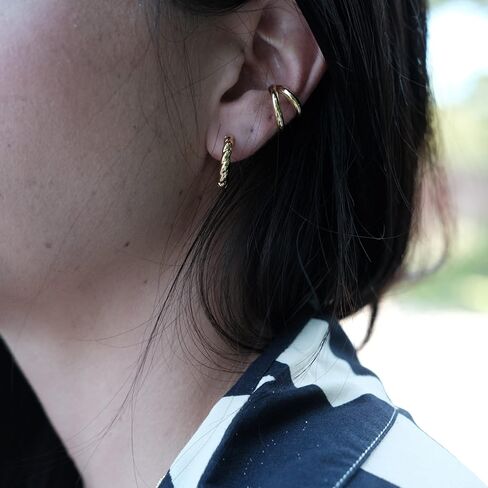 طبقة أذن واحدة | صفعة أذن بخط مزدوج باللون الذهبي | صفعة أذن أساسية مزدوجة [تُباع كصفعة واحدة] in Kuwait