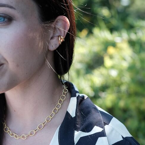 طبقة أذن واحدة | صفعة أذن بخط مزدوج باللون الذهبي | صفعة أذن أساسية مزدوجة [تُباع كصفعة واحدة] in Kuwait