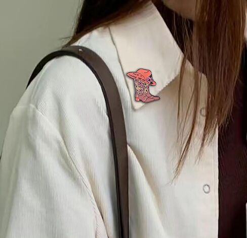 قبعة رعاة البقر الغربية الأحذية بروش دبابيس للفتيات الفتيان الزهور راعية البقر المينا دبابيس تايلور رسالة "أنت رعاة البقر مثلي" الجدة التلبيب دبوس زخارف المجوهرات الموضة in Kuwait