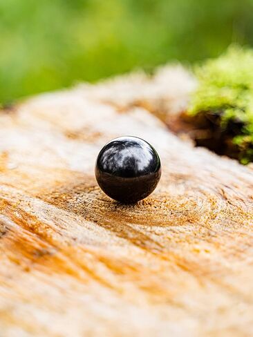 Shungite Club Shungite Sphere Polished Crystal Ball Healing Stone from Karelia (30 mm) Meditation, Home Decor in Kuwait
