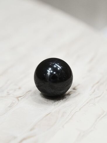 Shungite Club Shungite Sphere Polished Crystal Ball Healing Stone from Karelia (30 mm) Meditation, Home Decor in Kuwait