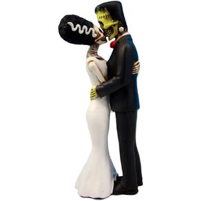 Ebros Day of The Dead Wedding True Love Kiss Skeleton Frankenstein Skull Bride and Groom Couple Figurine Graveyard Macabre Ossuary Halloween Spooky Home Decor Statue