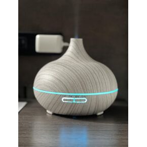Parallel Industries 550 مل، موزع روائح الزيوت العطرية العطرية بالموجات فوق الصوتية باللون الأبيض، إيقاف تلقائي للمياه المنخفضة بدون ماء، جهاز تحكم عن بعد بمصابيح LED، 4 إعدادات للمؤقت ومخرجات رذاذ متغيرة. الخشب الأبيض in Saudi Arabia