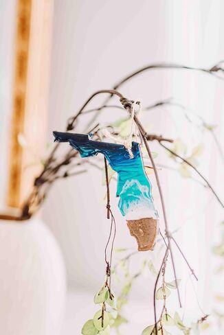 Christmas Beach Ornament, State Shaped Decoration, Ocean Resin Art, Unique Christmas Gift Idea (Florida) in Saudi Arabia