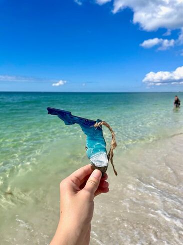 Christmas Beach Ornament, State Shaped Decoration, Ocean Resin Art, Unique Christmas Gift Idea (Florida) in Saudi Arabia