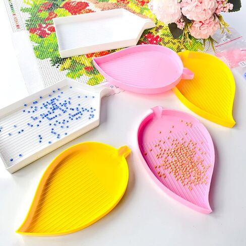 6 قطع من صواني الرسم الماسي الكبيرة والصغيرة، وصينية فرز الخرز البلاستيكية، وأدوات مجموعة صواني فنية ماسية كبيرة، وصينية حاويات تخزين لأحجار الراين والإكسسوارات in Kuwait