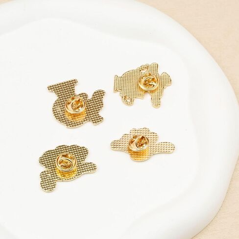 7 قطع من دبابيس انيمي على شكل قطة وكلب انيمي، دبابيس مطلية بالمينا للملابس وحقيبة الظهر وهدية تزيين in Kuwait