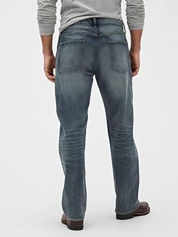 GAP Men's Relaxed Fit Denim Jeans in Saudi Arabia