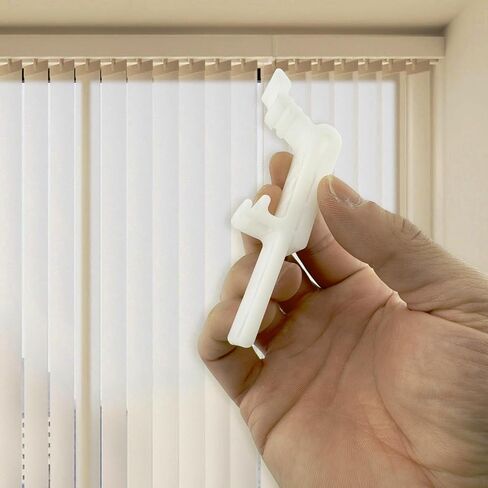 Amazing Drapery Hardware Vertical Blinds Valance Clips - Dust Cover Holder Bracket - Clear, UV Stable, Fits 1 1/2" and 1 9/16" Wide Headrails - 4 Pack in Saudi Arabia