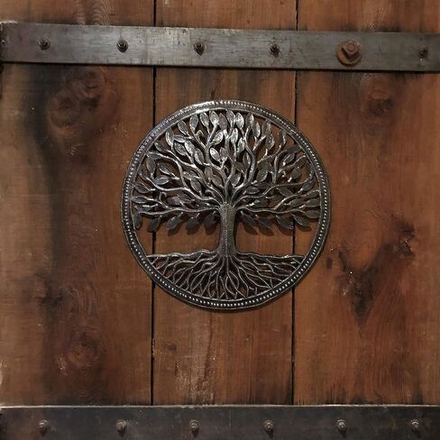 لوحة فنية جدارية صغيرة لشجرة الحياة العضوية مؤطرة، 17.25 بوصة، ديكور فني معدني معلق على الحائط، مصنوعة يدويًا في هايتي، داخلي وخارجي، جذور عائلية من الفولاذ المعاد تدويره in Kuwait