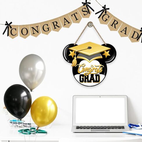 فئة deroro من 2024 Congrats Grad Cartoon Mouse علامة الباب الأمامي، قبعة التخرج الذهبية، شماعة الباب الخشبية في الهواء الطلق ديكور الشرفة الخارجية، إكليل خشبي داخلي للتعليق على الحائط لطلاب الكلية in Kuwait