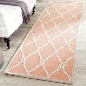 SAFAVIEH Cambridge Collection Runner Rug - 2'6" x 6', Coral & Ivory, Handmade Moroccan Wool, Ideal for High Traffic Areas in Living Room, Bedroom (CAM352W)
