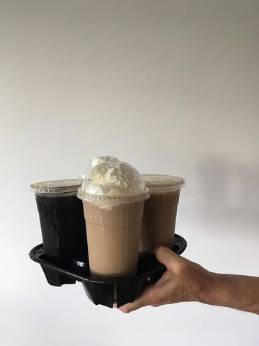 حامل مشروبات BevTray جديد ومحسن وصديق للبيئة وقابل لإعادة الاستخدام. يُستخدم مع أو بدون BevBag. تأكد من وضع الأكواب بالكامل في الجيوب. رائعة للاستخدام في أوبر إيتس؛ DoorDash; جروبوب. صُنع في الولايات المتحدة الأمريكية. in Saudi Arabia