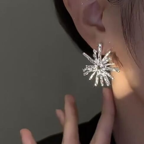 أقراط النجمي الذهب أقراط النجمي أقراط فاسق للنساء الفتيات روك بيان أقراط نجمة لحفلة موسيقية هدايا مجوهرات للنساء الفتيات in Kuwait