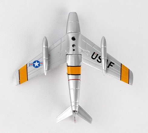 Daron Worldwide Trading F/A-18C Hornet Blue Angels 1:150 Vehicle in Kuwait